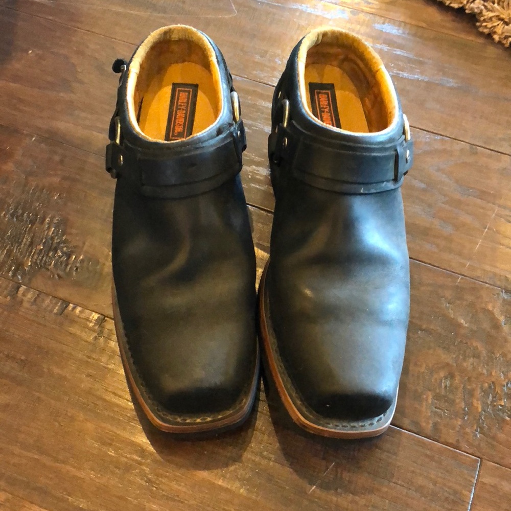 Riding boots